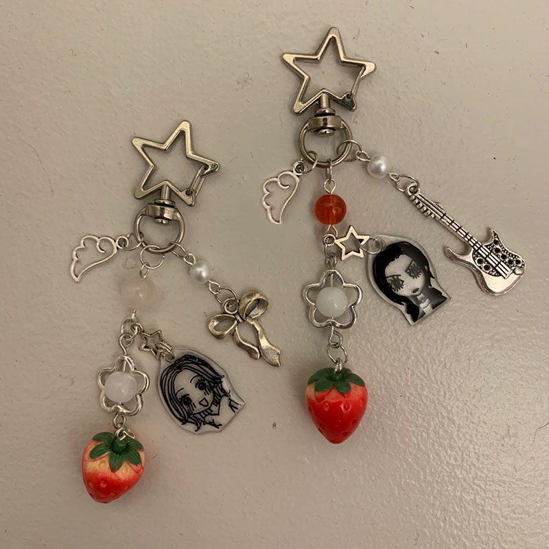 Nana Hachi keychains y2k handm - Nana Anime Merchandise recension och pris