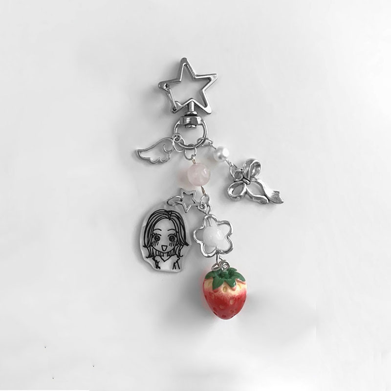 Nana Hachi keychains y2k handm - Nana Anime Merchandise recension och pris