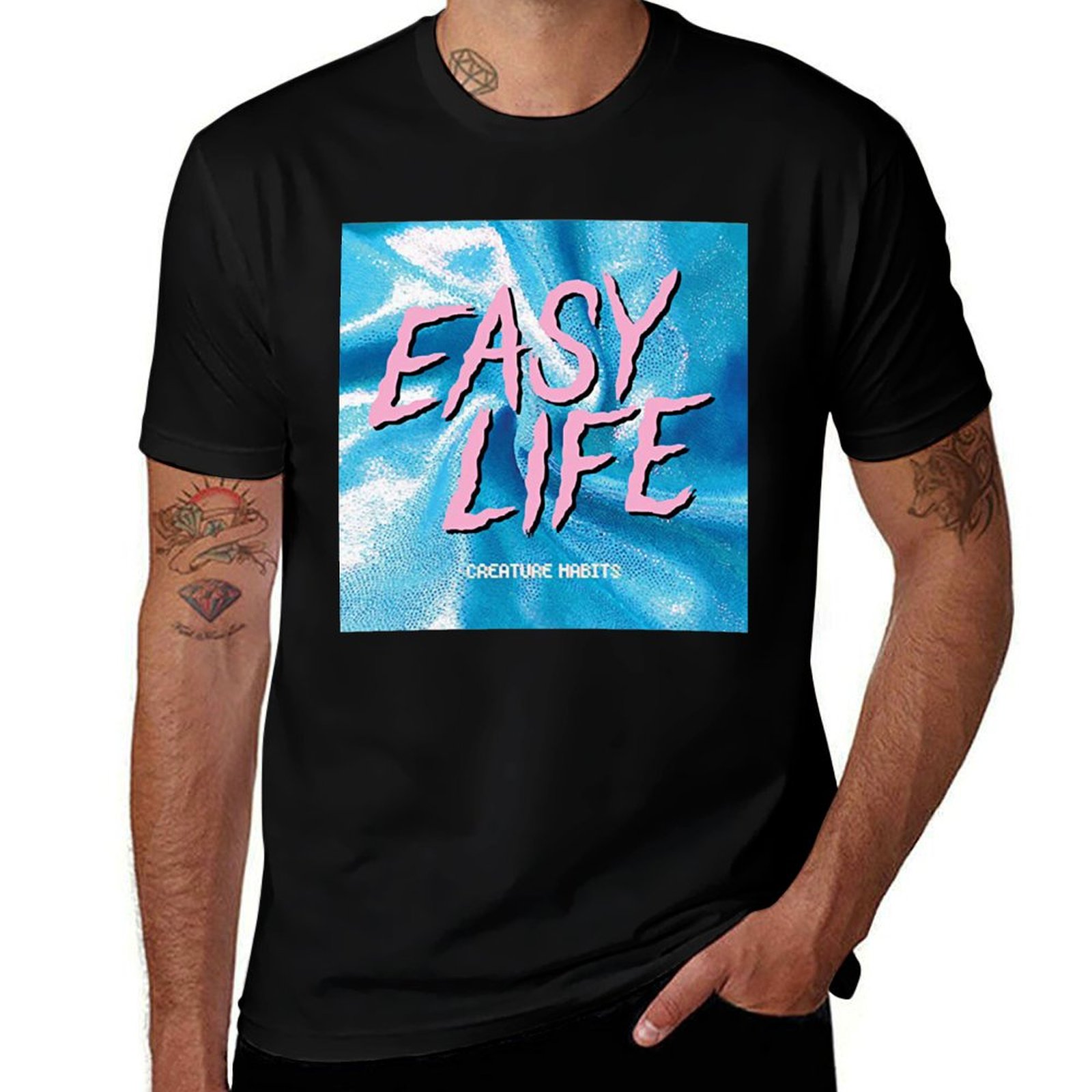 BEST SELLER -easy life album c - Anime Merchandise T Shirt recension och pris